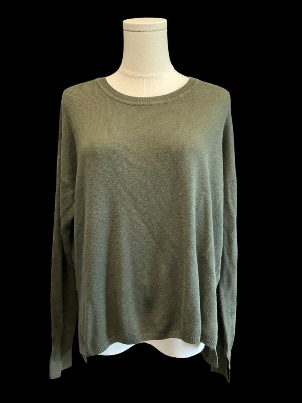 Green Long Sleeve Knit Pullover Sweater w/ Hi-Lo Hem